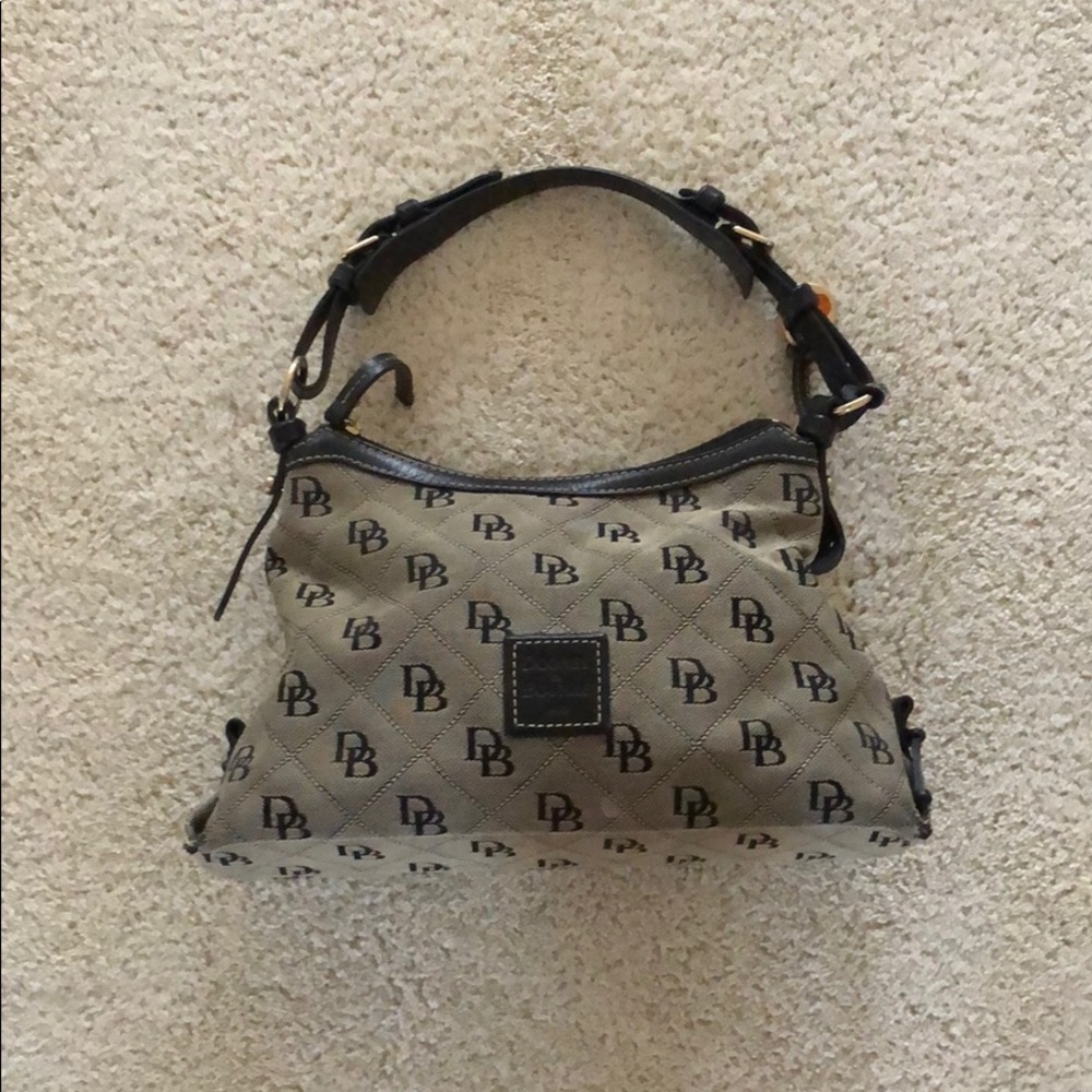 Dooney & Bourke Purse 100% authentic